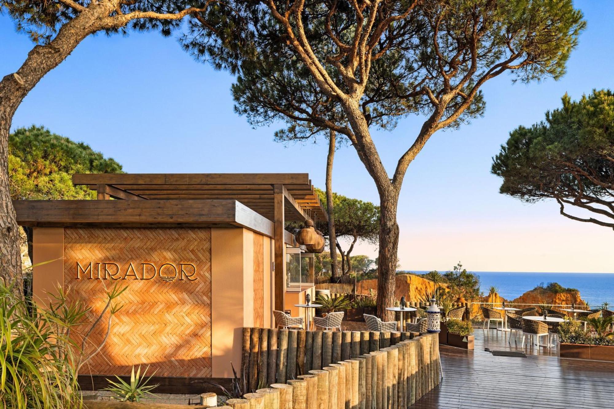 Pine Cliffs Residence, A Luxury Collection Resort, Algarve Albufeira Bagian luar foto