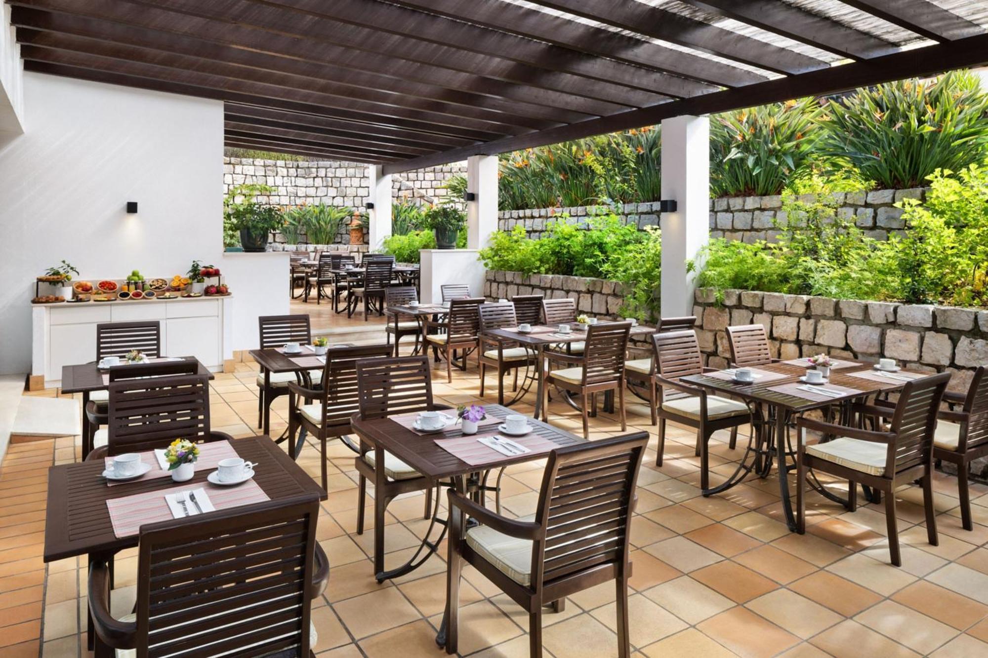 Pine Cliffs Residence, A Luxury Collection Resort, Algarve Albufeira Bagian luar foto