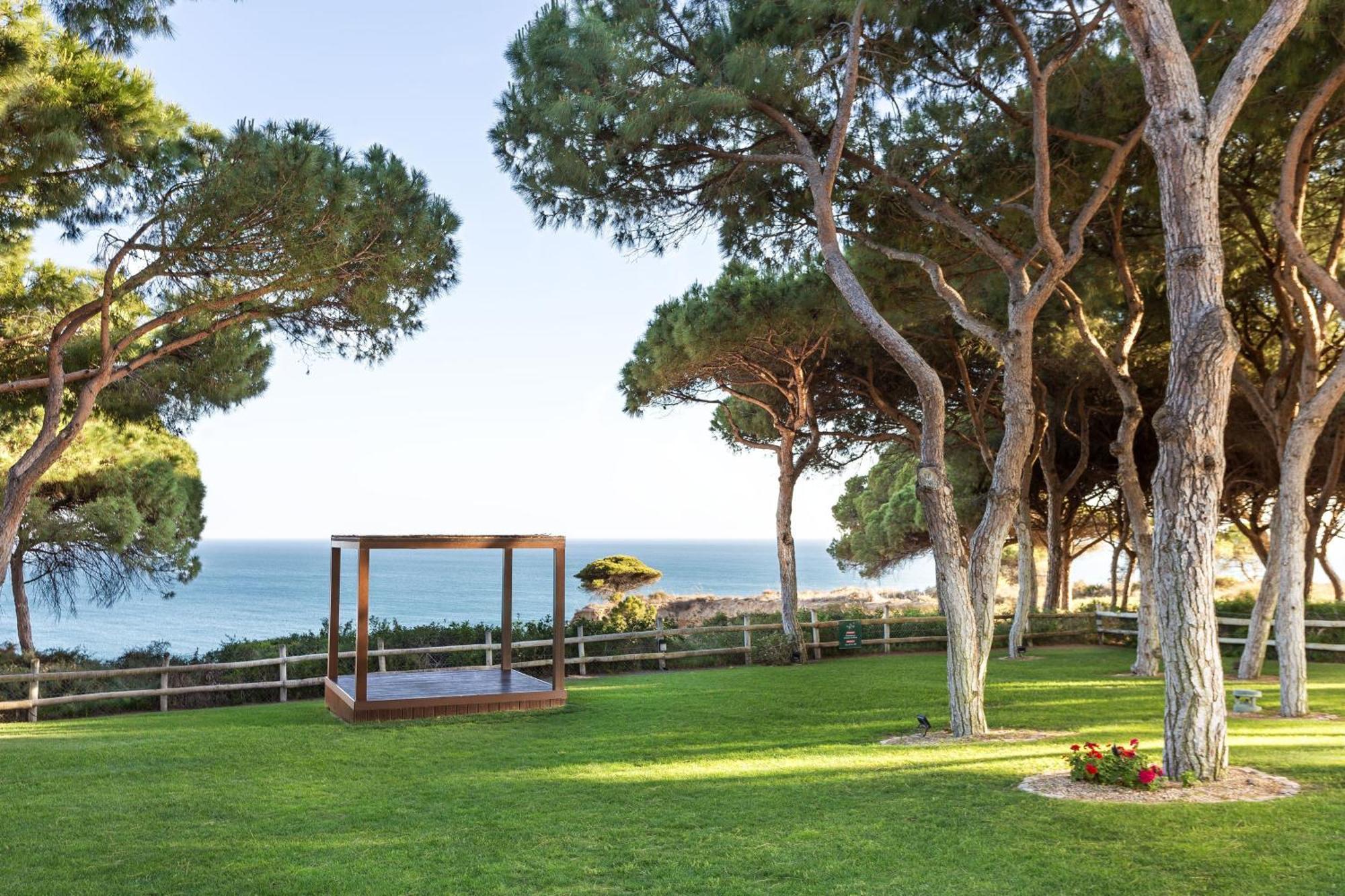 Pine Cliffs Residence, A Luxury Collection Resort, Algarve Albufeira Bagian luar foto