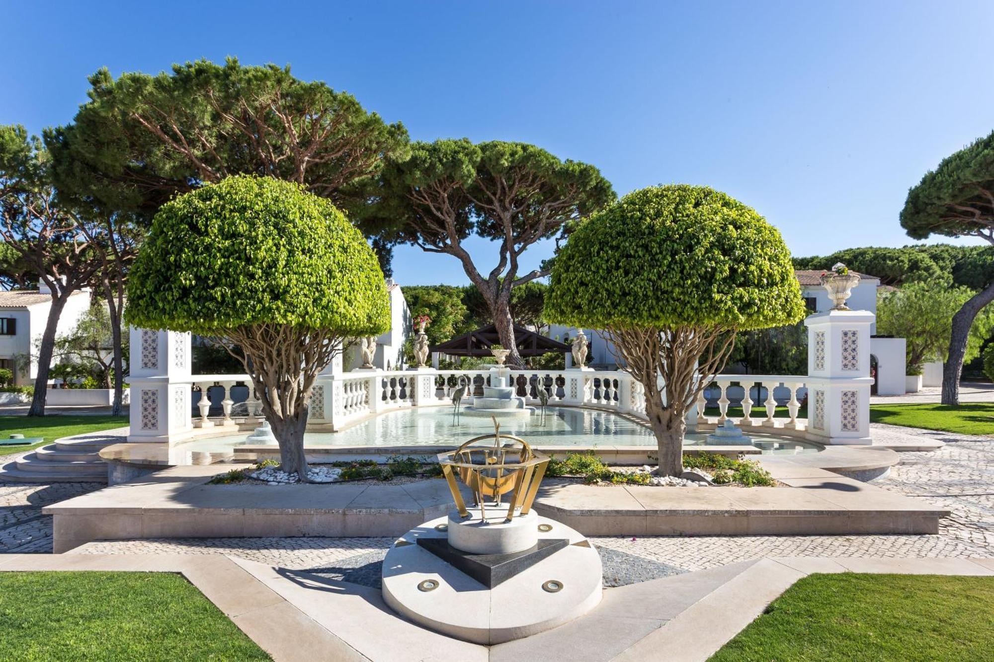 Pine Cliffs Residence, A Luxury Collection Resort, Algarve Albufeira Bagian luar foto
